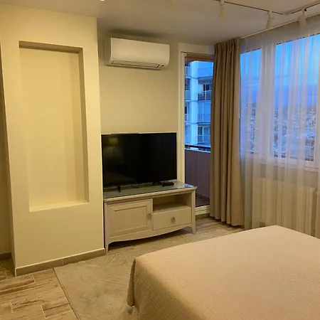 Cinema Duplex Apartment *